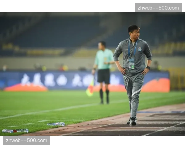 于根伟532阵型注重中路收缩 津门虎落位沉退防守限制直塞渗透 于根伟532阵型注重中路收缩 津门虎落位沉退防守限制直塞渗透